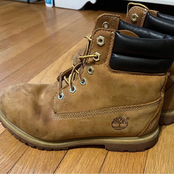 Women’s Timberland boots - Picture 4 of 7